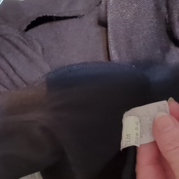 Red/black dress with jacket and side slit. - Picture 7 of 10